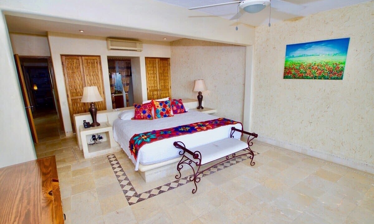 Photo of Bedroom in Zihuatanejo