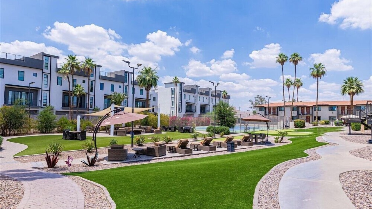 Photo of Outdoor in New Papago Parkway