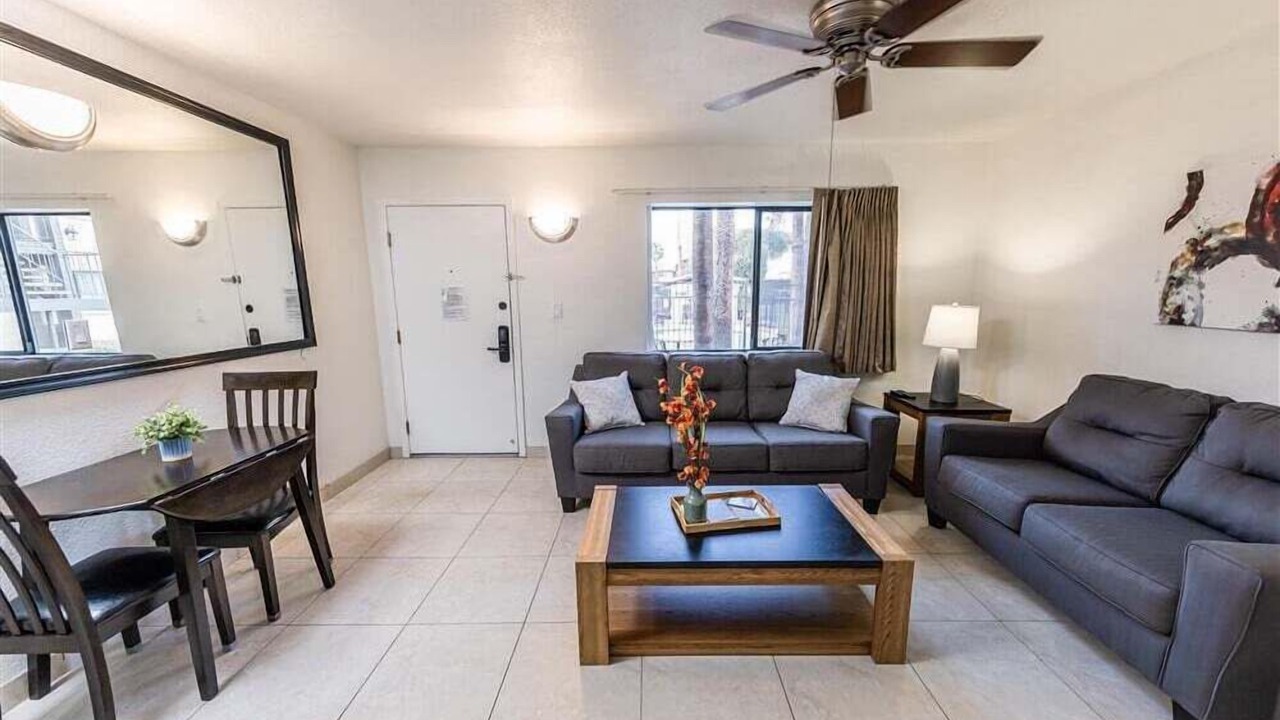 Photo of Livingroom in New Papago Parkway