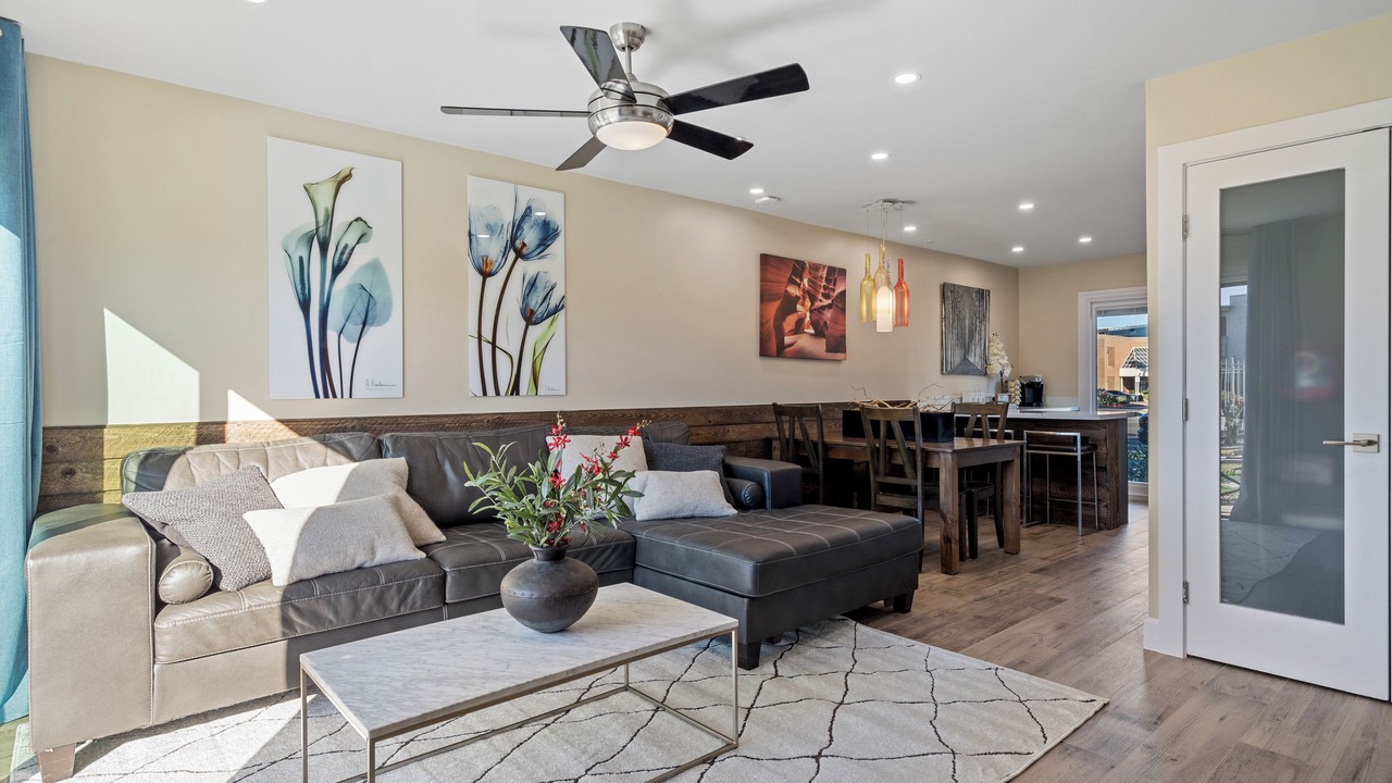Photo of Livingroom in South Scottsdale