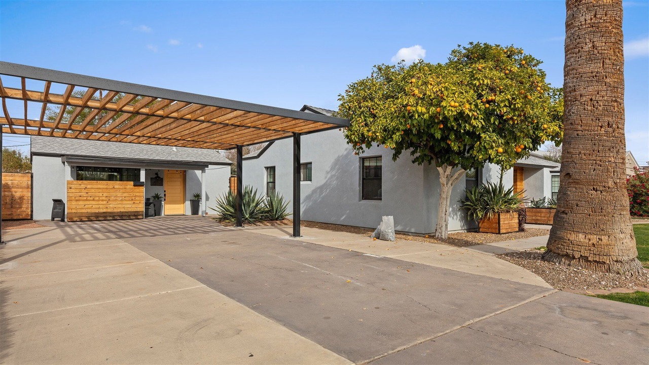 Photo of Outdoor in Pierson Place Historic District