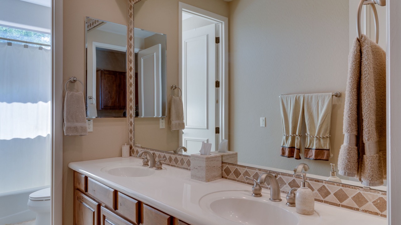 Photo of Bathroom in Desert Vista