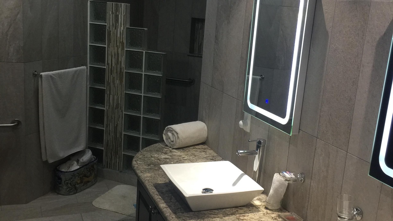 Photo of Bathroom in Marina