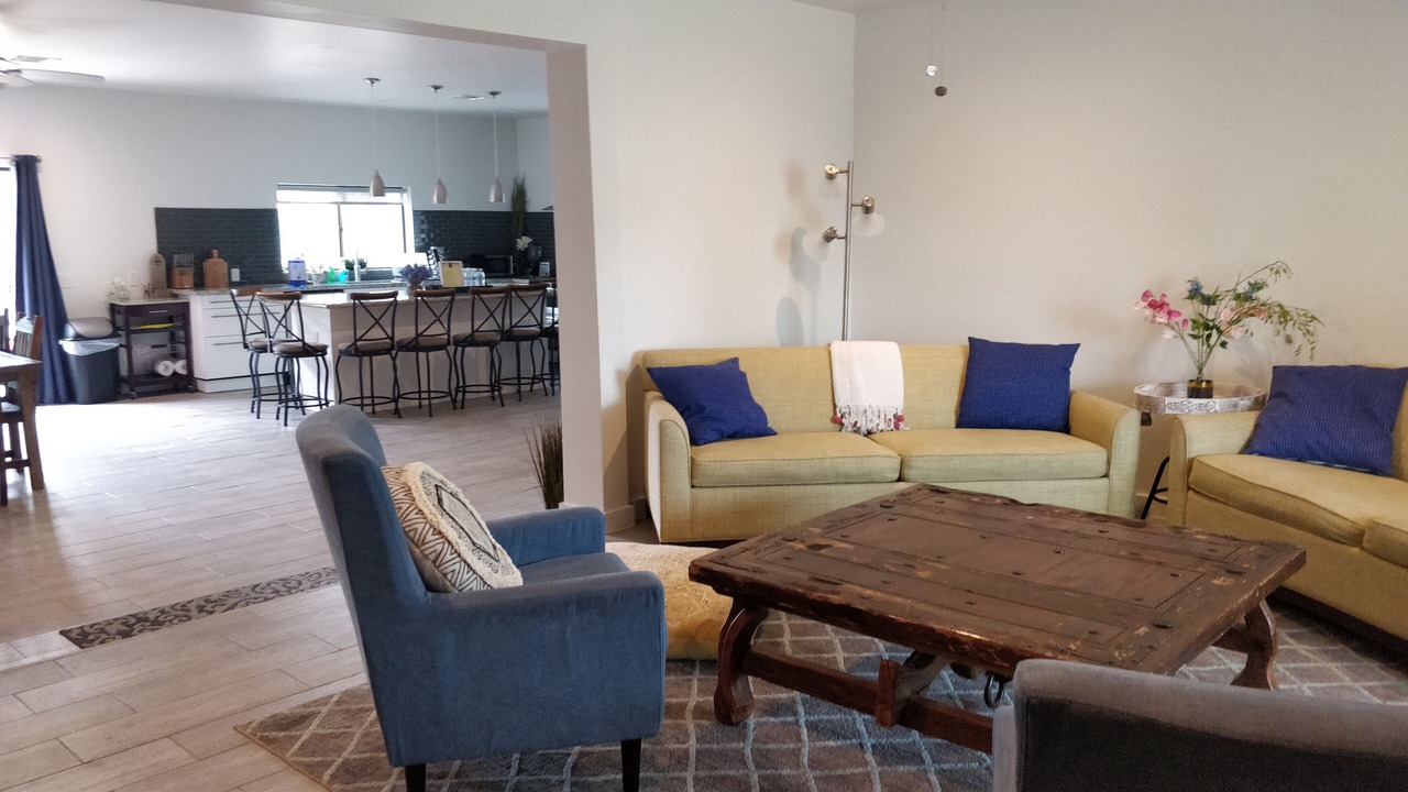 Photo of Livingroom in Camelback East