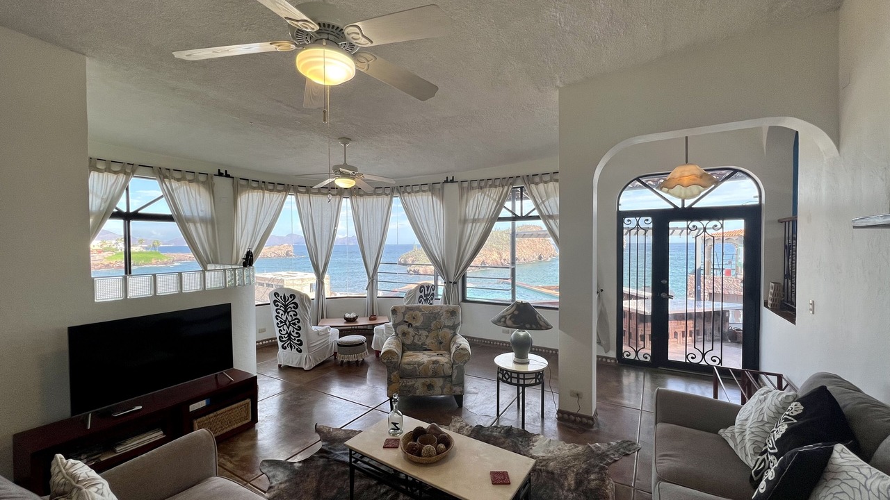 Photo of Livingroom in San Carlos