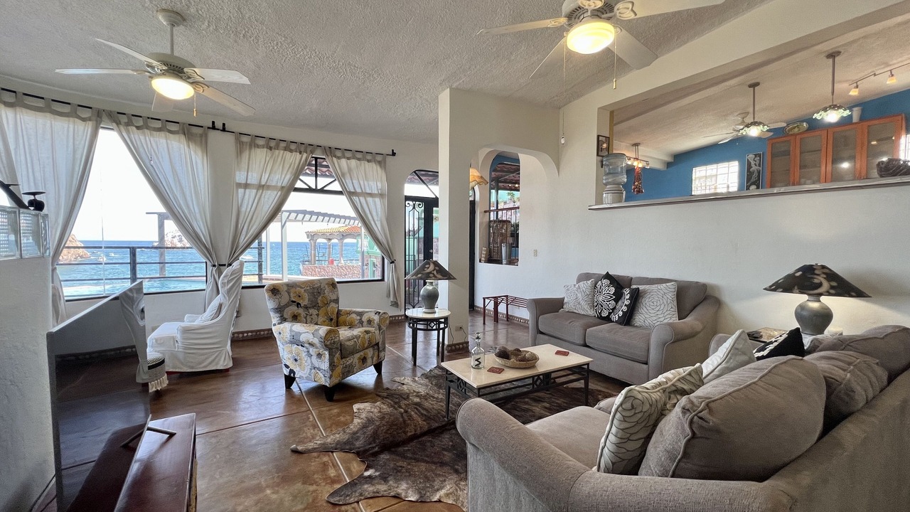 Photo of Livingroom in San Carlos