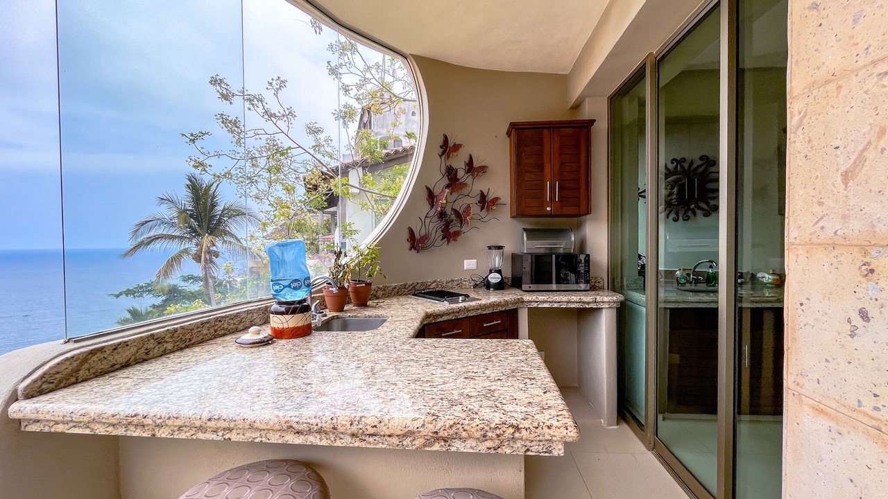 Photo of Kitchen in South Shore Hotel Area