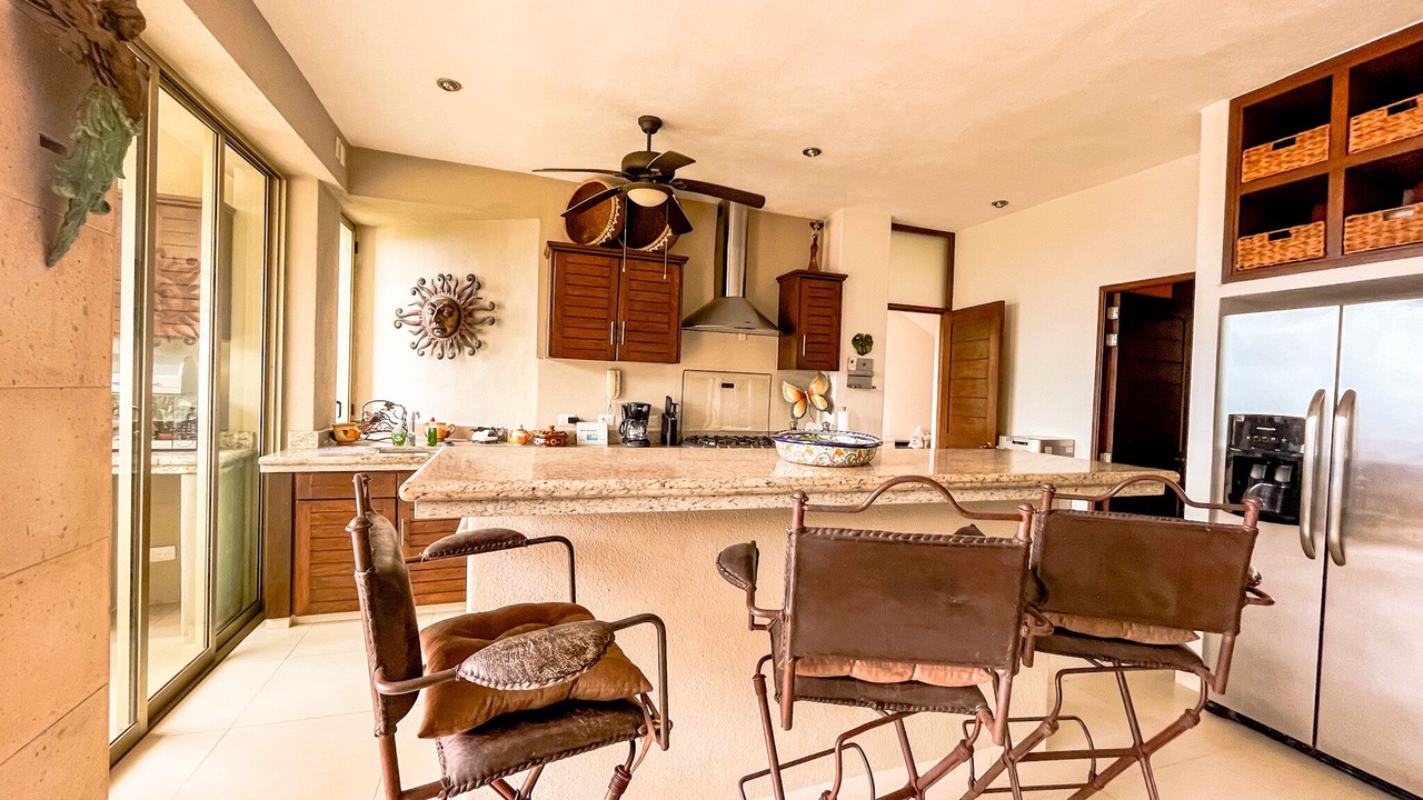 Photo of Kitchen in South Shore Hotel Area
