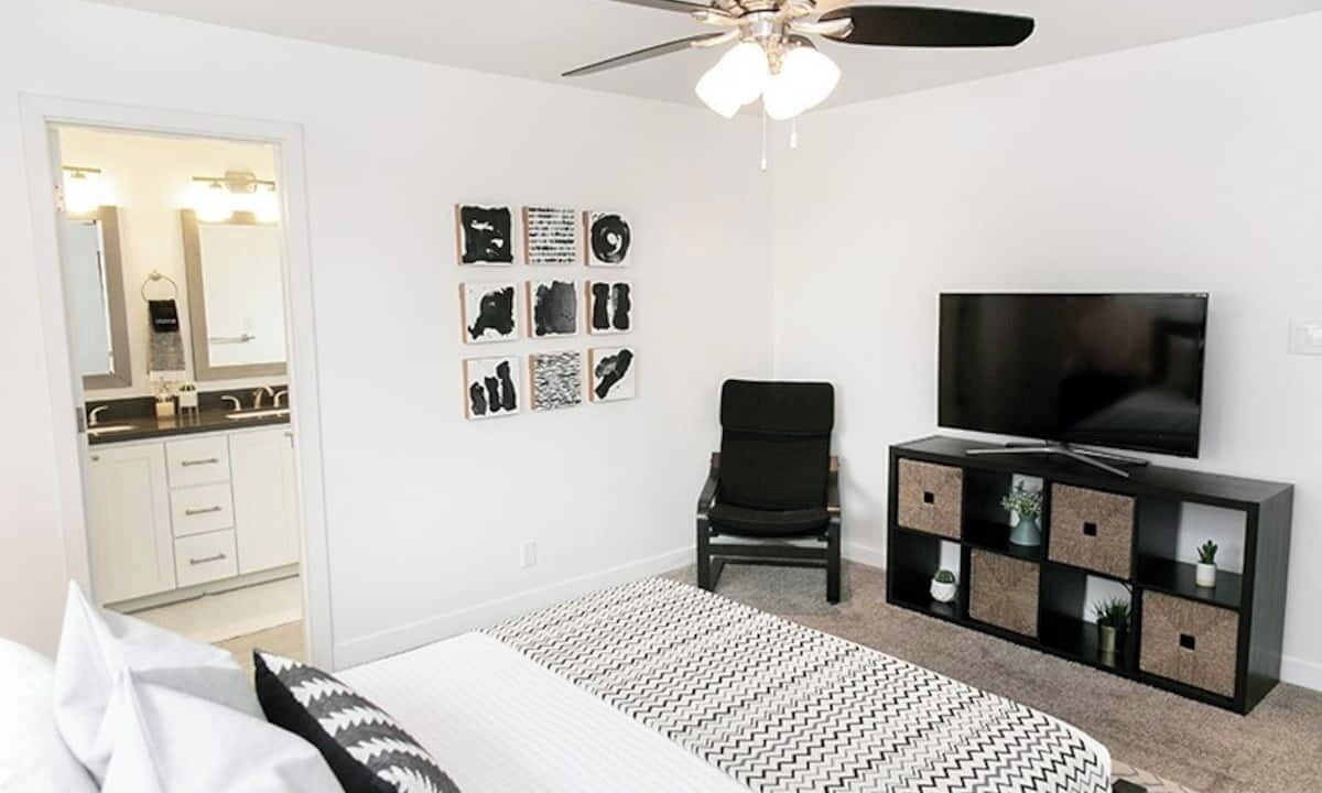 Photo of Bedroom in New Papago Parkway
