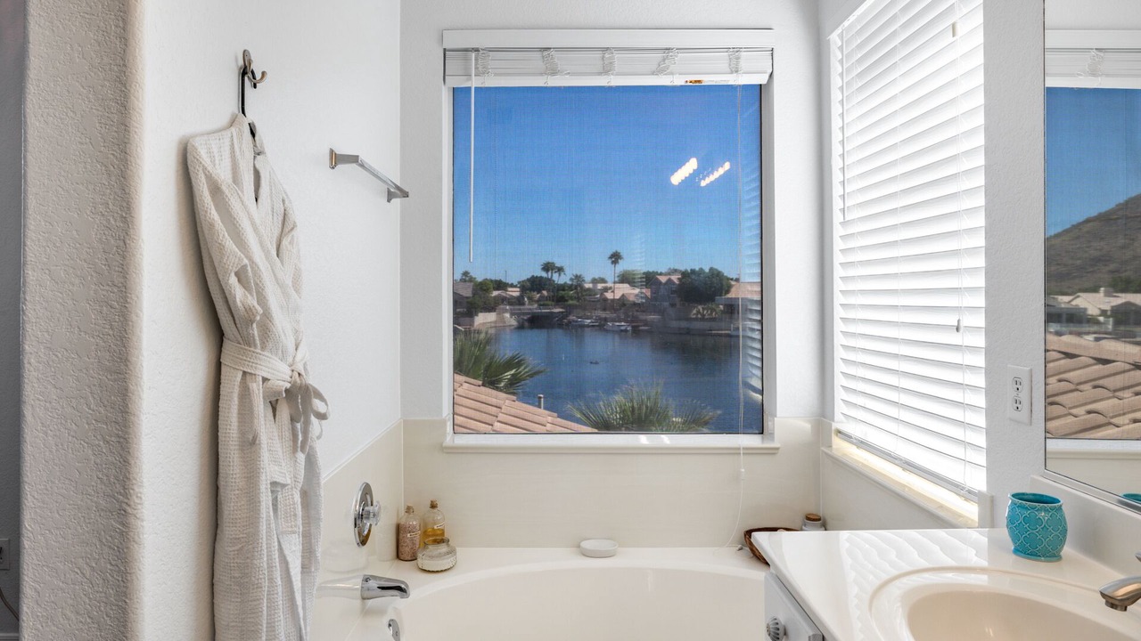 Photo of Bathroom in Arrowhead Lakes