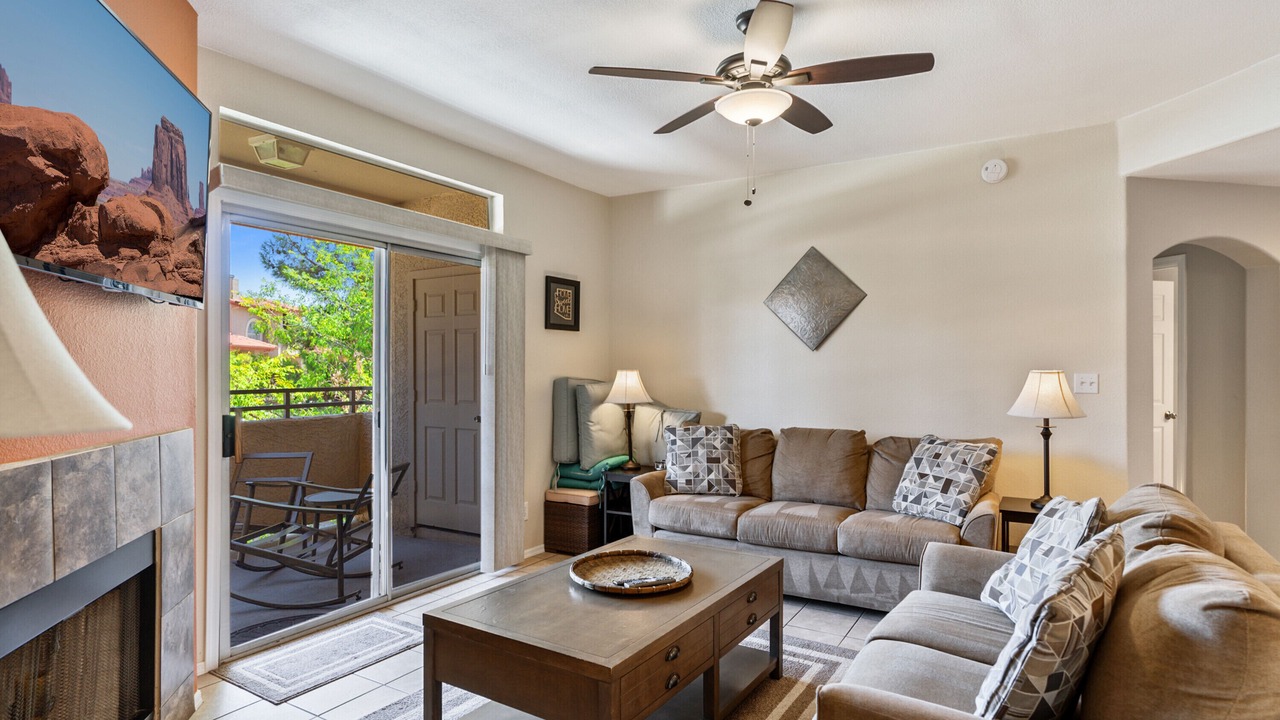 Photo of Livingroom in North Mountain