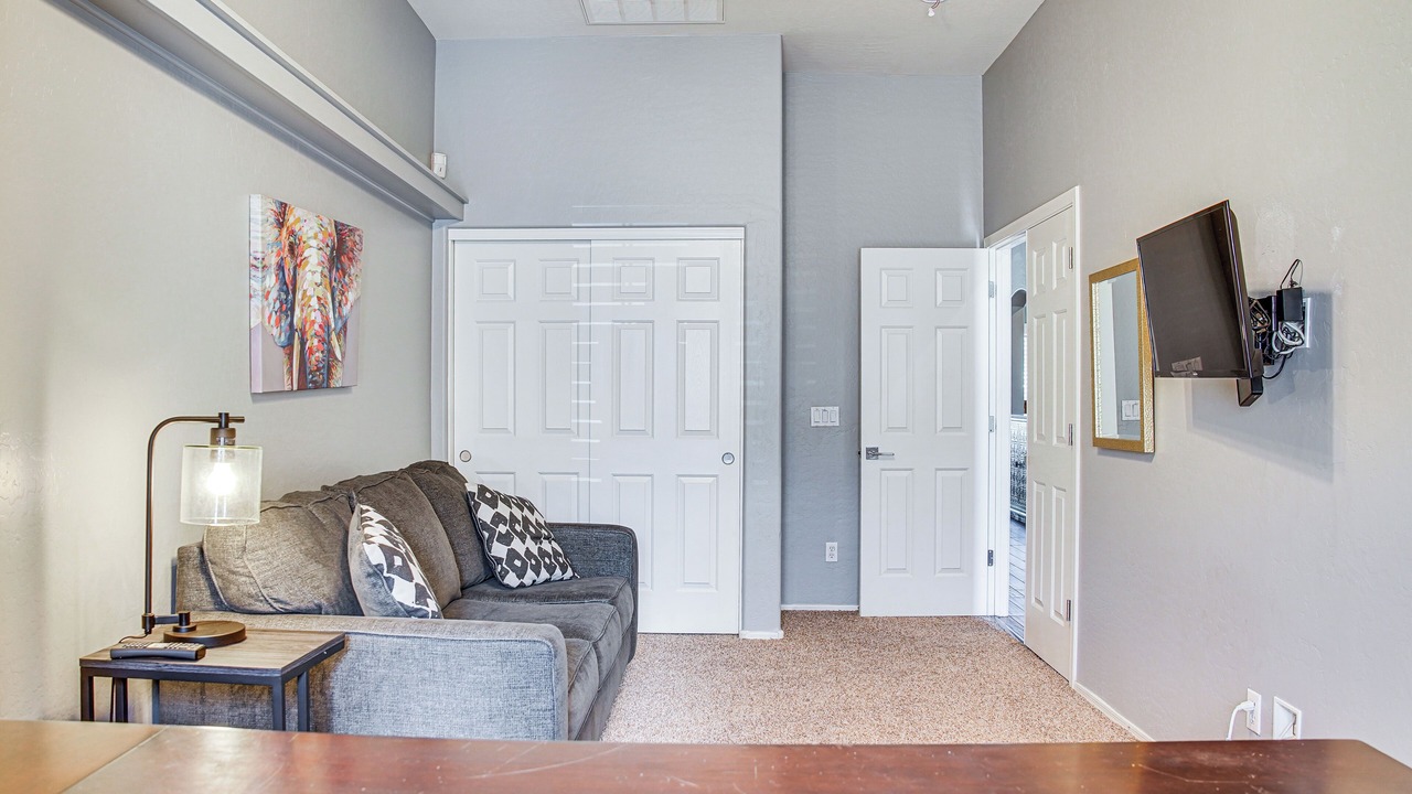 Photo of Livingroom in Legacy