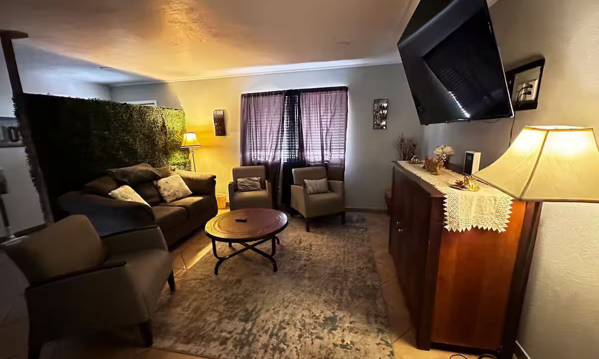 Photo of Livingroom in Yuma