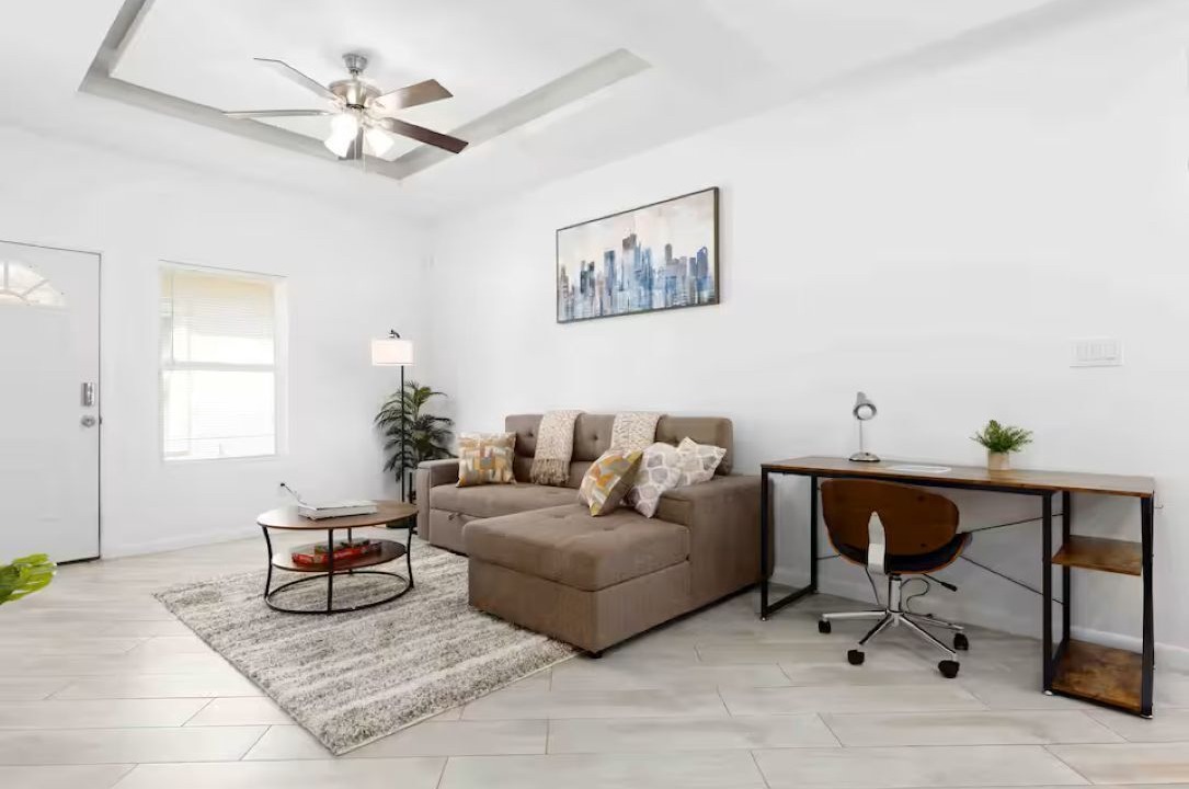 Photo of Livingroom in Edinburg