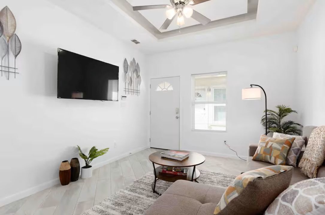 Photo of Livingroom in Edinburg