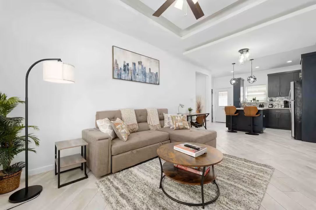 Photo of Livingroom in Edinburg
