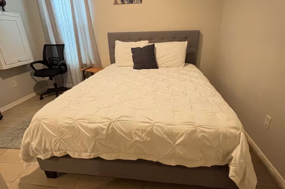 Photo of Bedroom in Edinburg