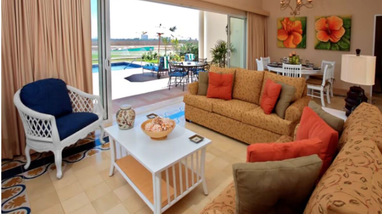 Photo of Livingroom in Cerritos