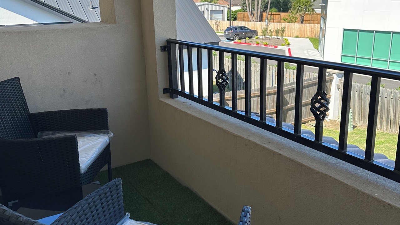 Photo of Patio Balcony in Palmhurst