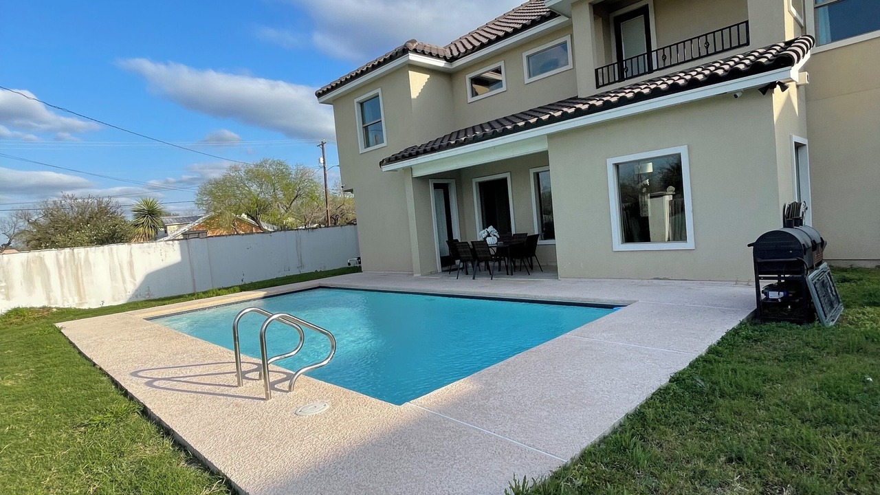 Photo of Outdoor in Palmhurst
