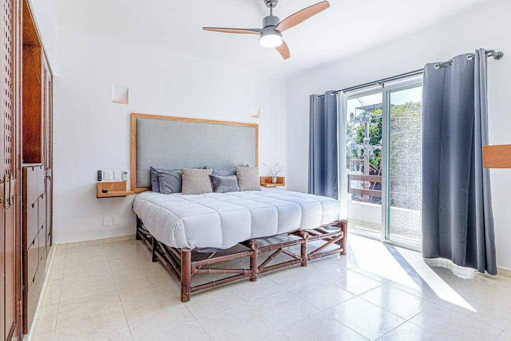 Photo of Bedroom in 12th Street