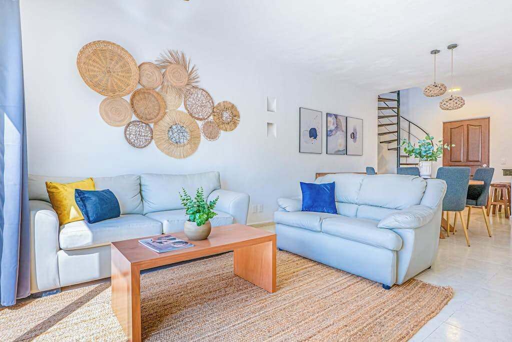 Photo of Livingroom in 12th Street
