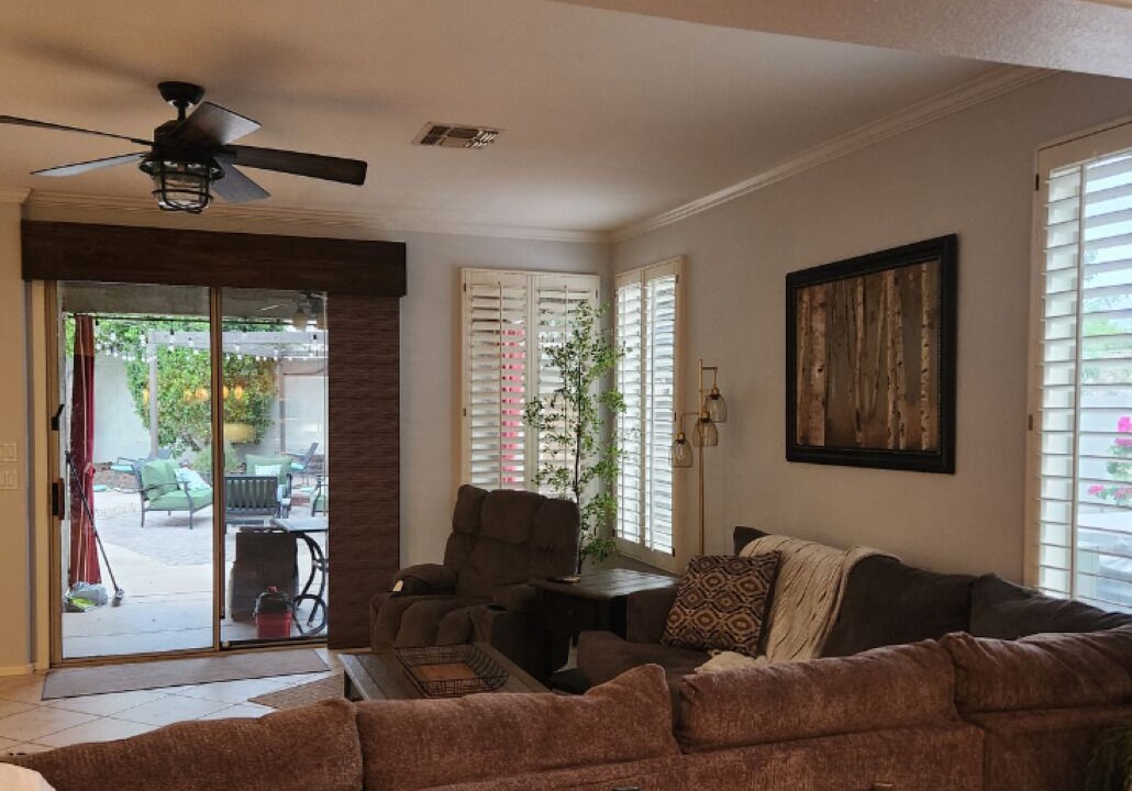 Photo of Livingroom in Foothills Club West