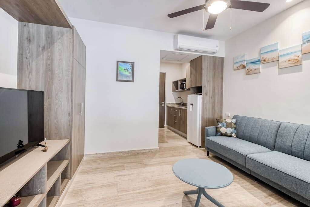 Photo of Livingroom in 12th Street