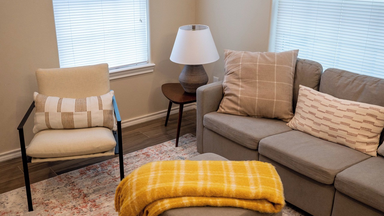 Photo of Livingroom in Edinburg