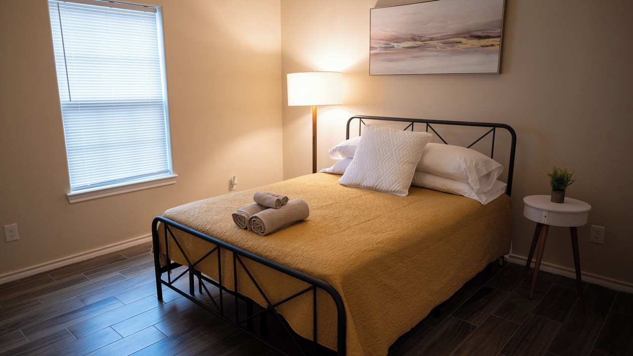 Photo of Bedroom in Edinburg