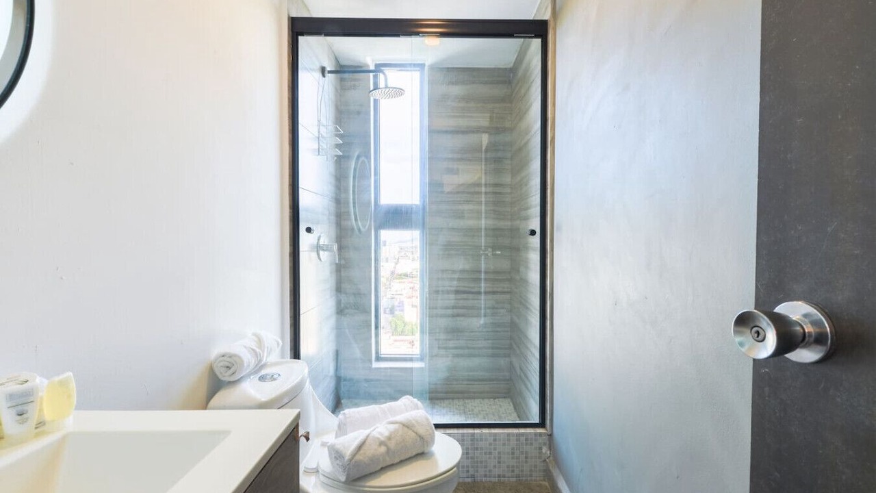 Photo of Bathroom in Monterrey Centro