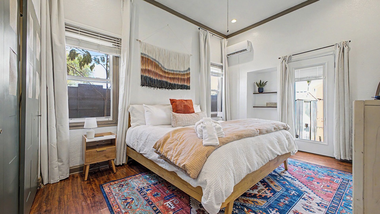 Photo of Bedroom in Garfield