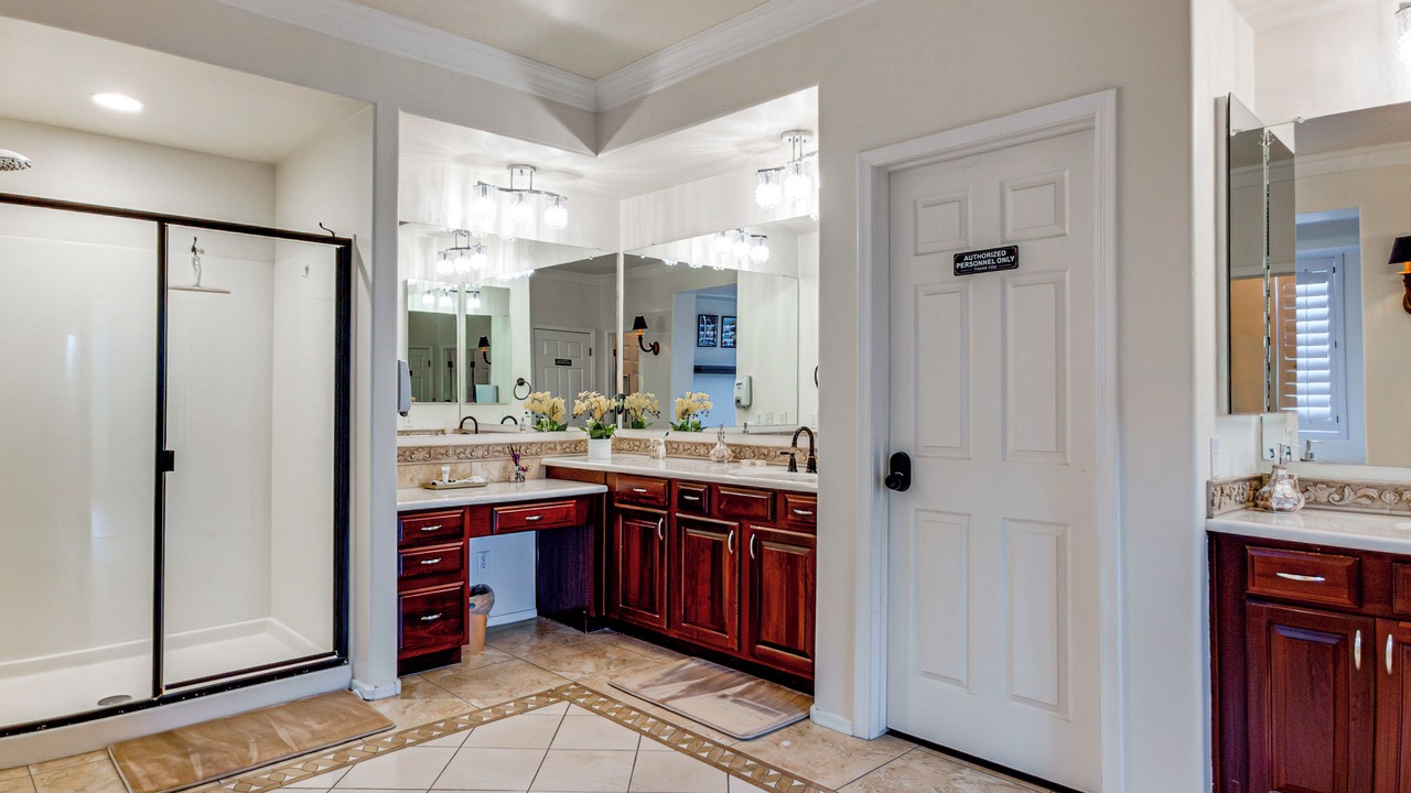 Photo of Bathroom in Palm Valley