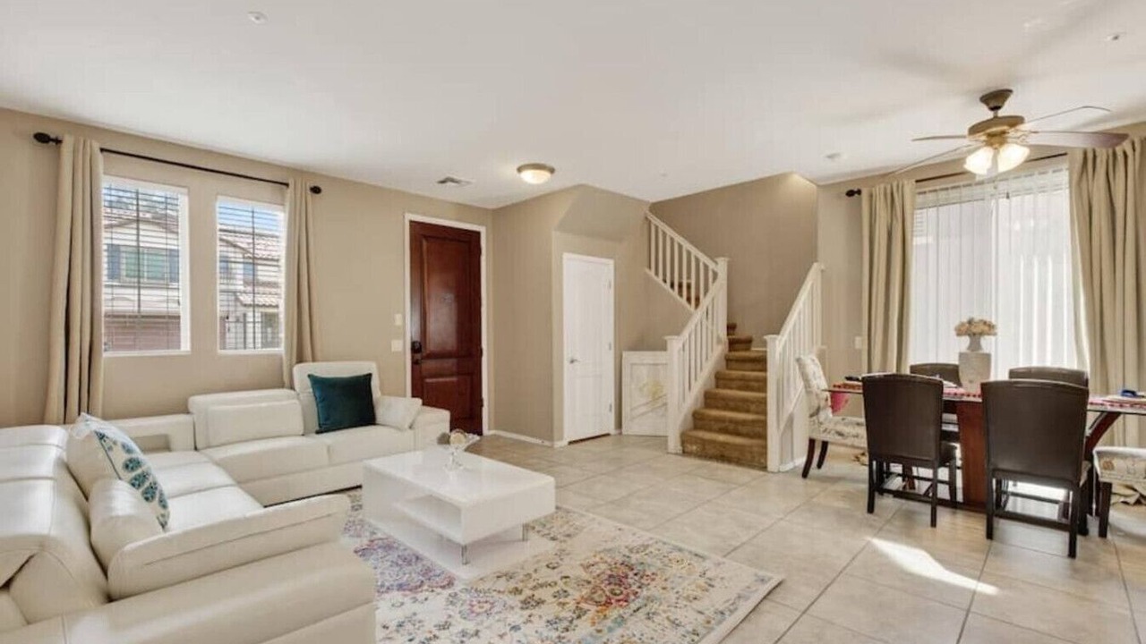 Photo of Livingroom in Desert Springs Village