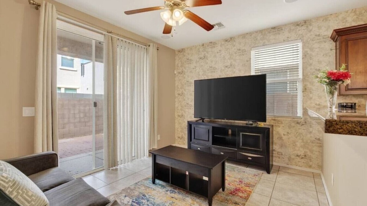 Photo of Livingroom in Desert Springs Village