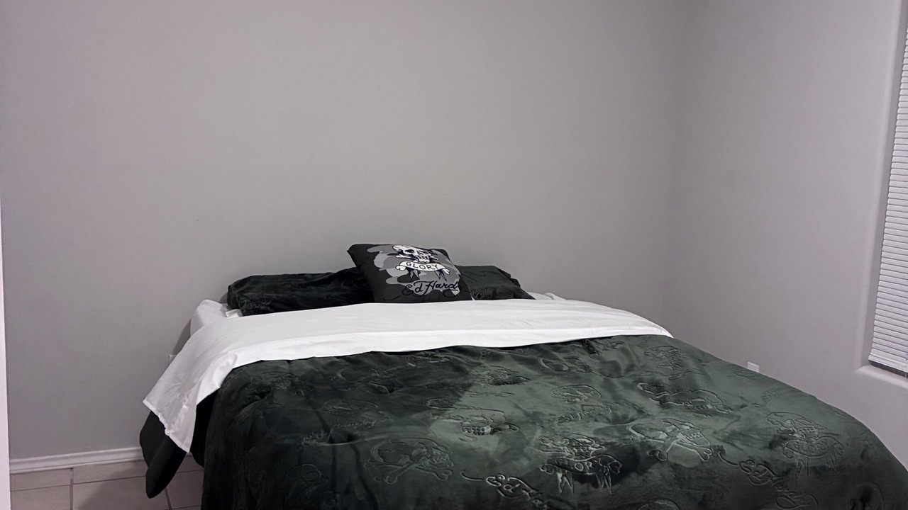 Photo of Bedroom in Alton