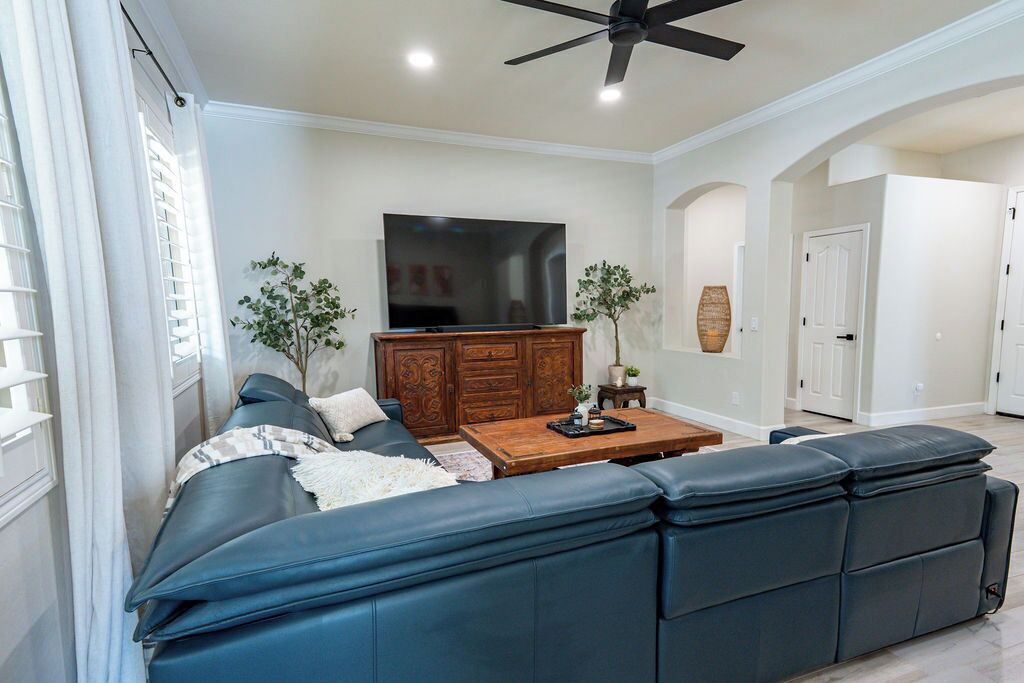 Photo of Livingroom in Surprise Farms