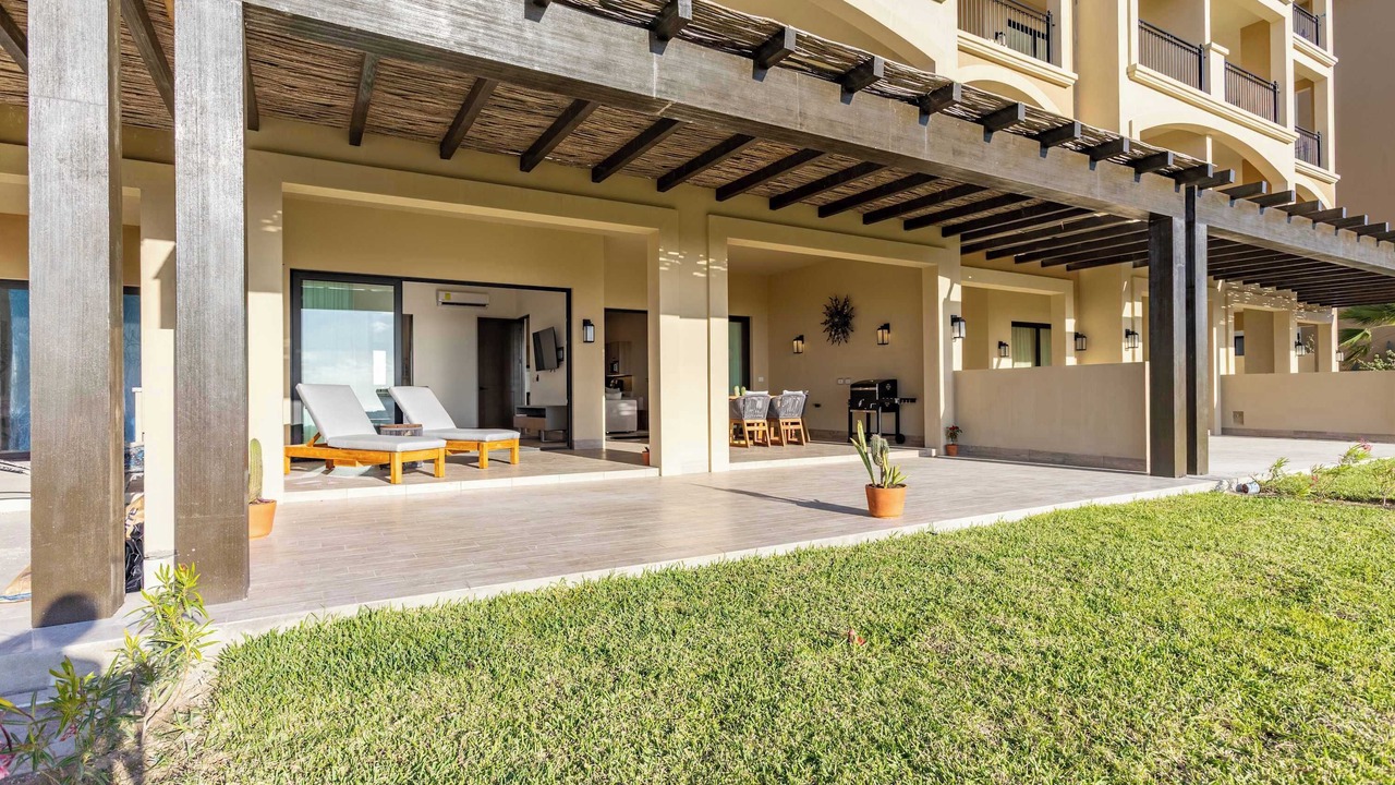 Photo of Patio Balcony in Sunset Beach