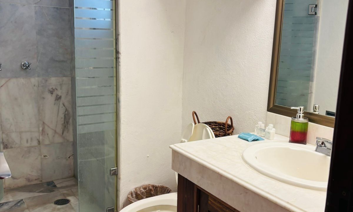 Photo of Bathroom in Isla Iguana