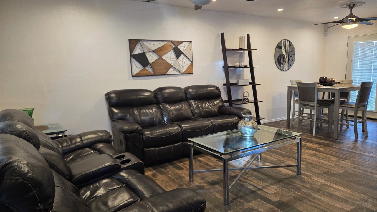 Photo of Livingroom in Brownsville