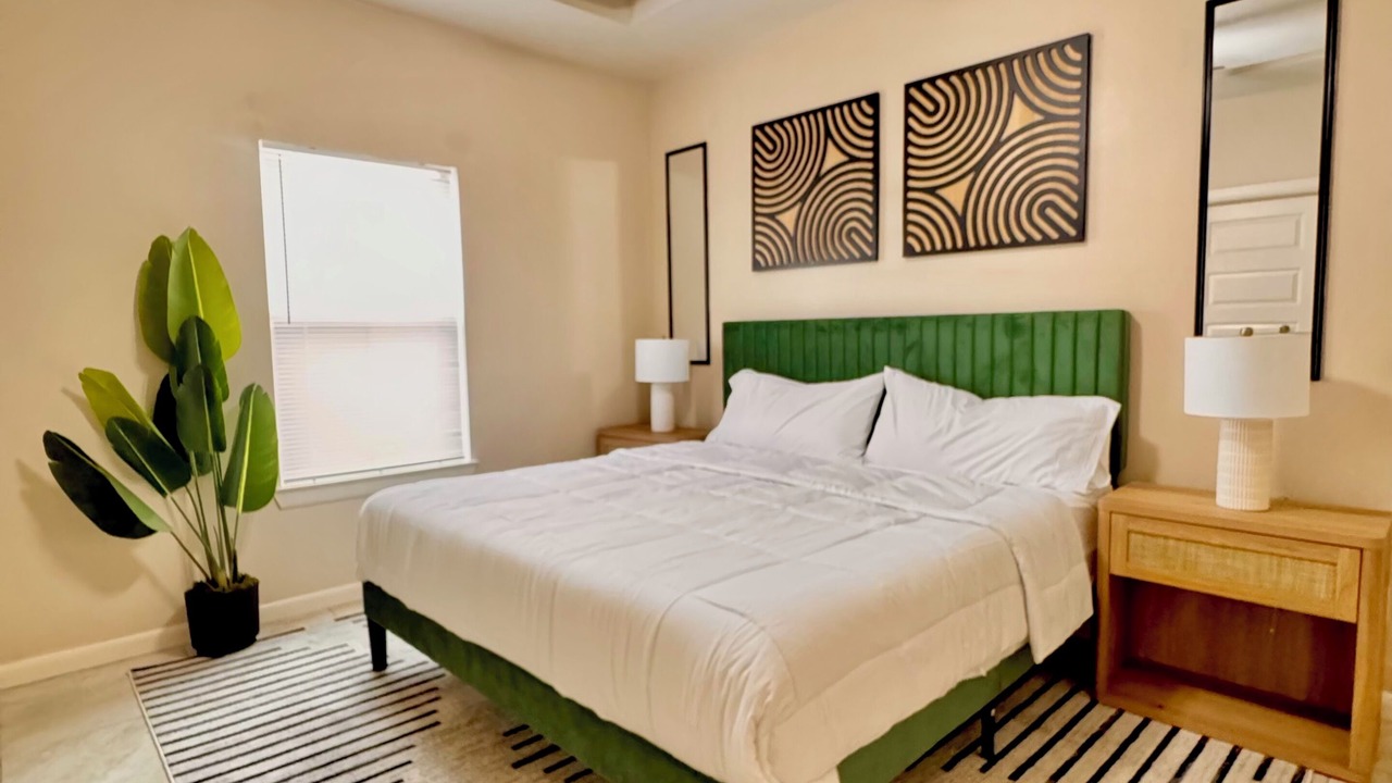 Photo of Bedroom in Edinburg