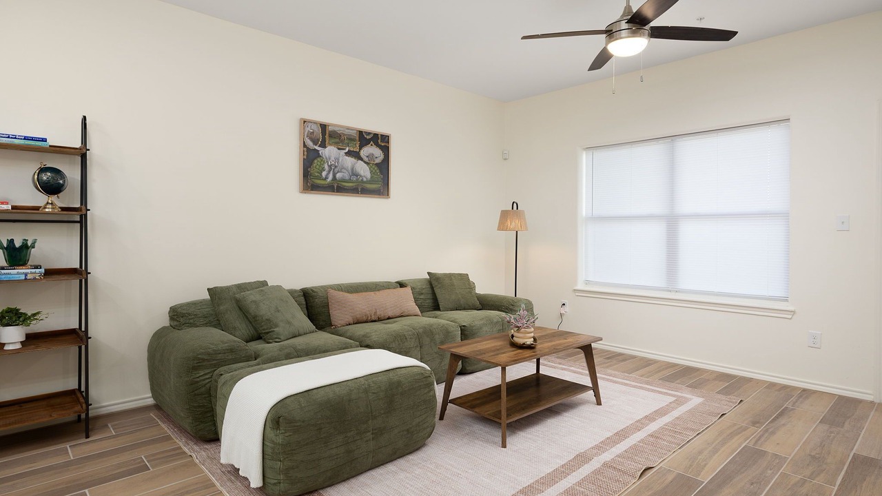 Photo of Livingroom in Edinburg