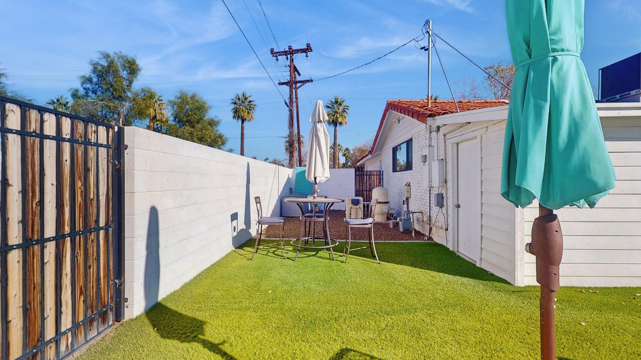 Photo of Outdoor in Del Norte Place