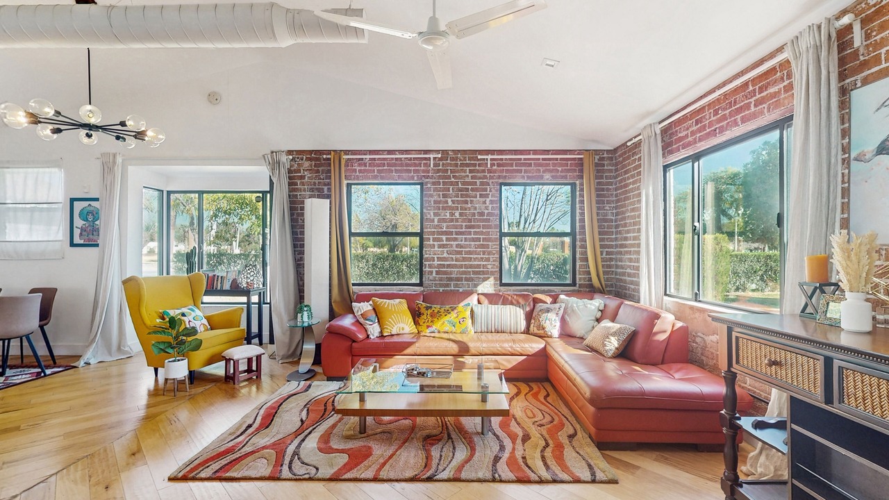 Photo of Livingroom in Del Norte Place