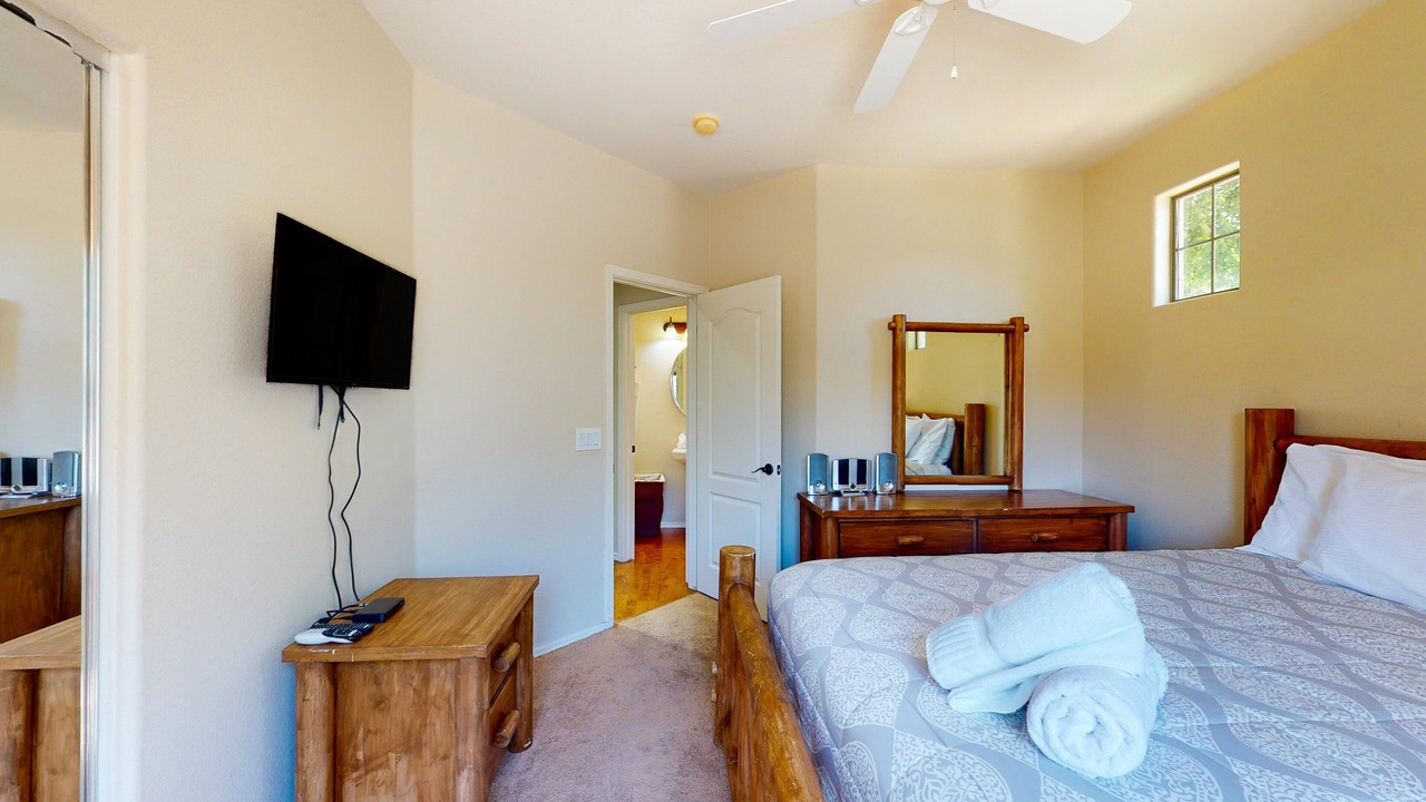 Photo of Bedroom in Palm Valley