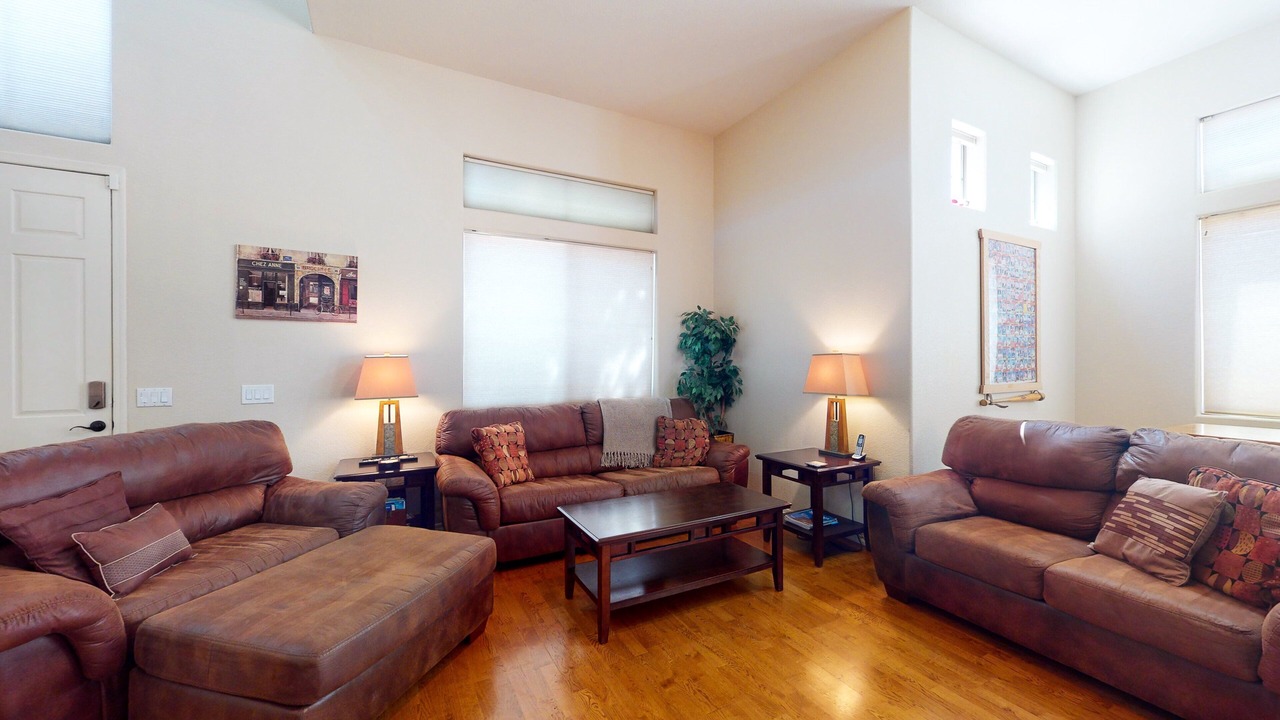Photo of Livingroom in Palm Valley