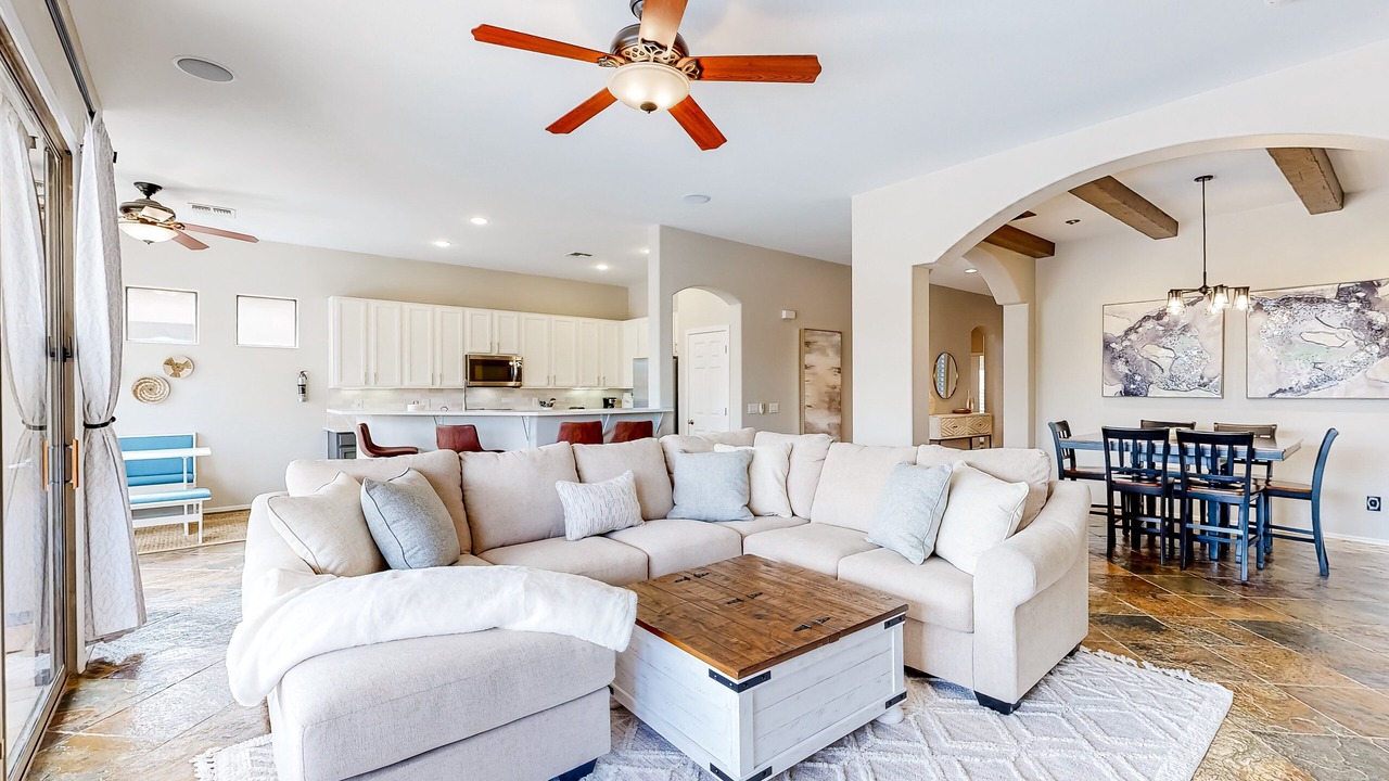 Photo of Livingroom in Laveen Village