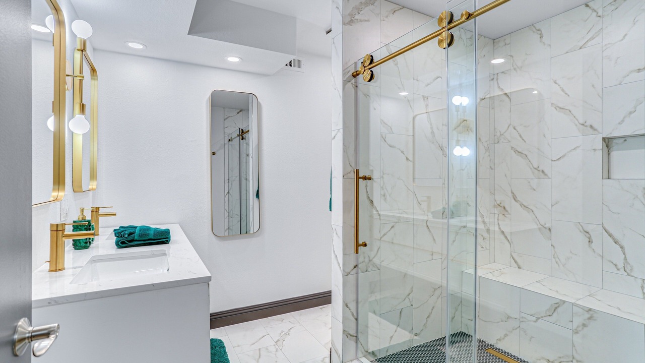 Photo of Bathroom in Desert Park Estates