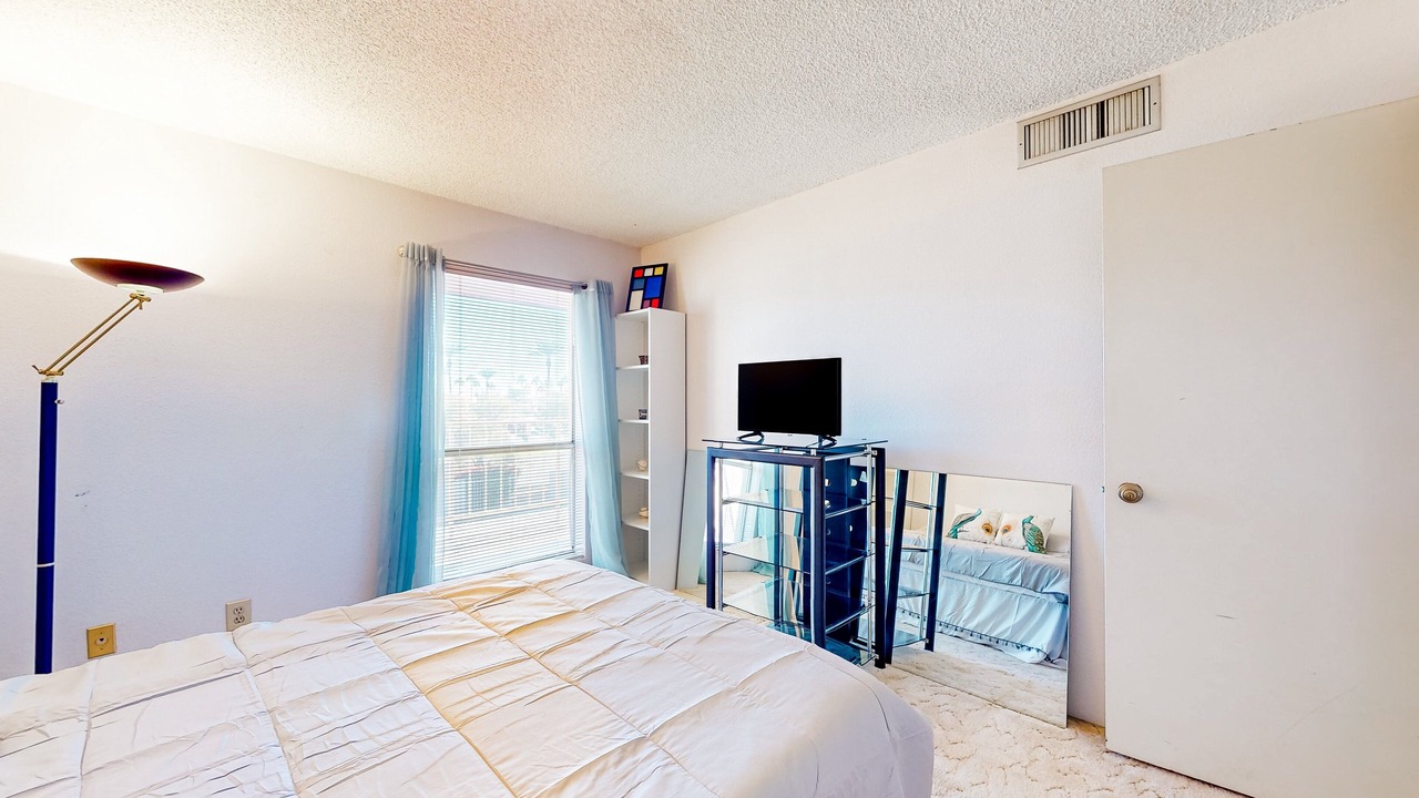 Photo of Bedroom in Desert Shores