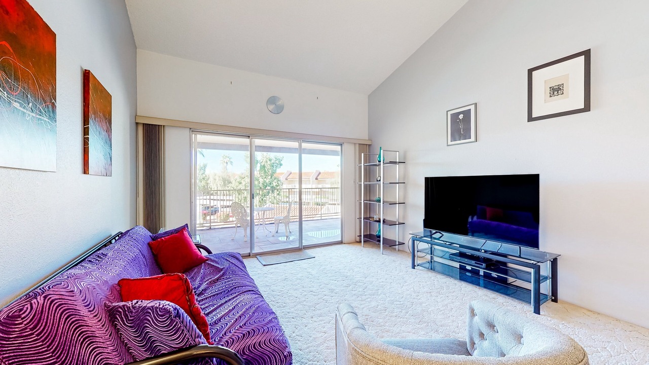 Photo of Livingroom in Desert Shores